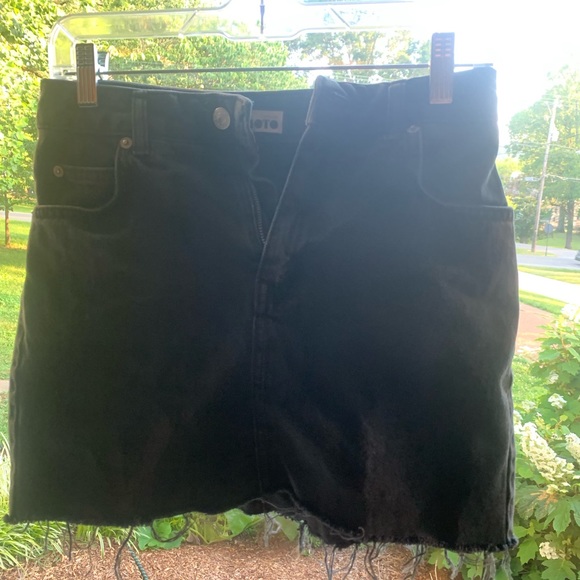 Women’s size 6 Motto Black Jean Mini Skirt - Picture 1 of 7